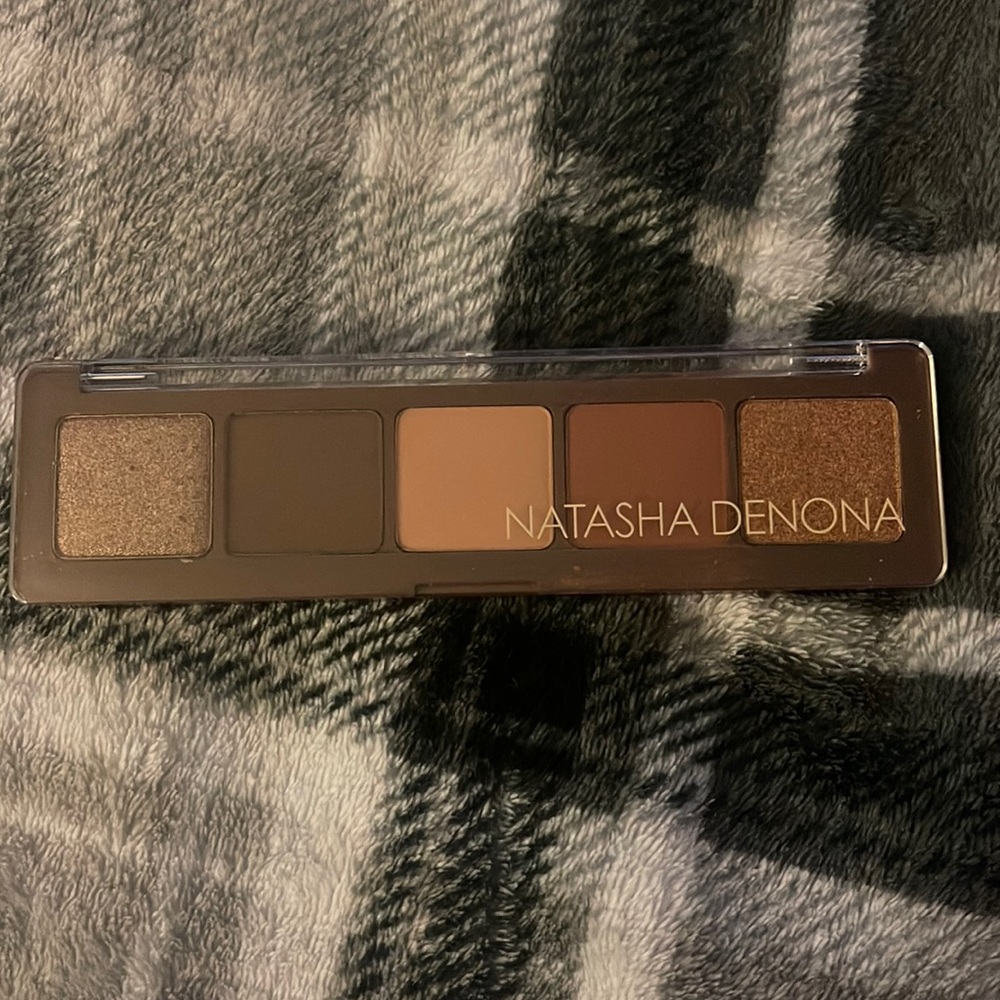 Natasha denona alloy eyeshadow palette